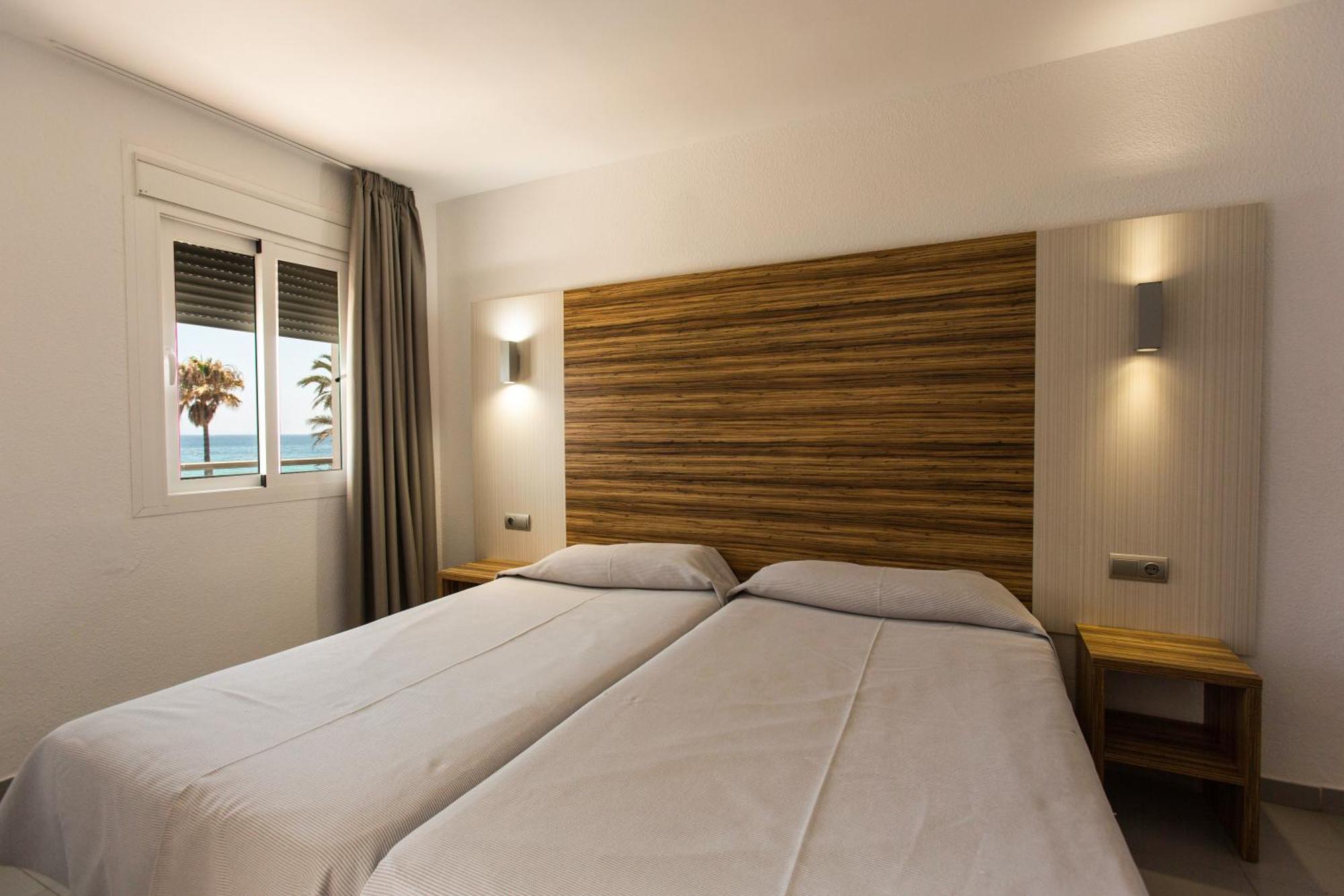 Apartamentos Jet - Adults Only Playa d'en Bossa Esterno foto