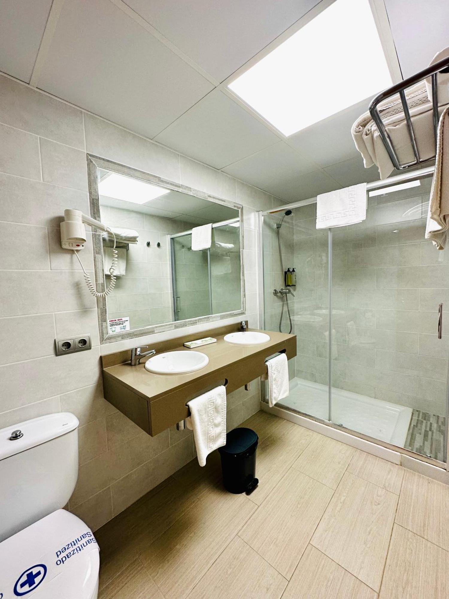Apartamentos Jet - Adults Only Playa d'en Bossa Esterno foto