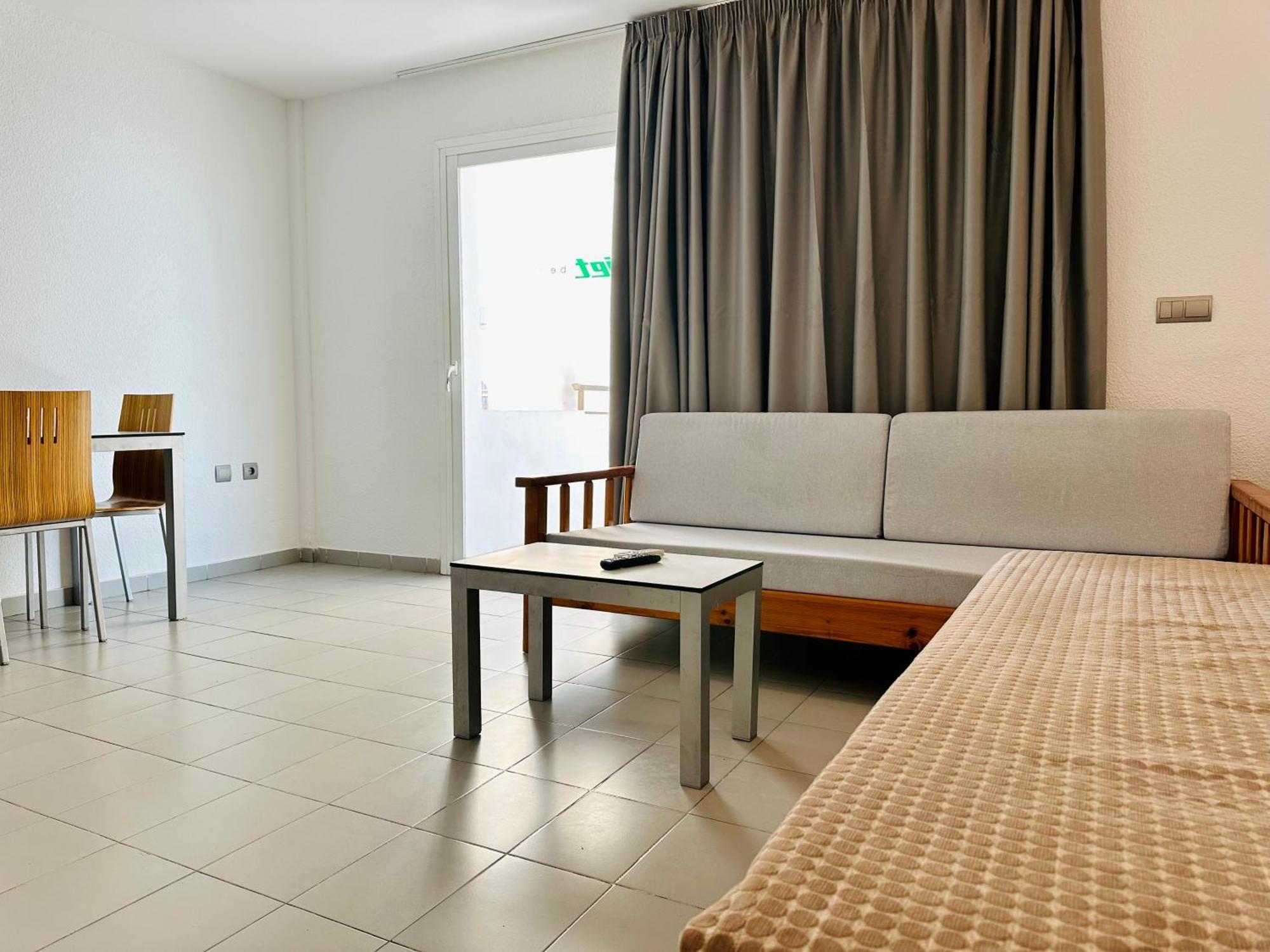 Apartamentos Jet - Adults Only Playa d'en Bossa Esterno foto