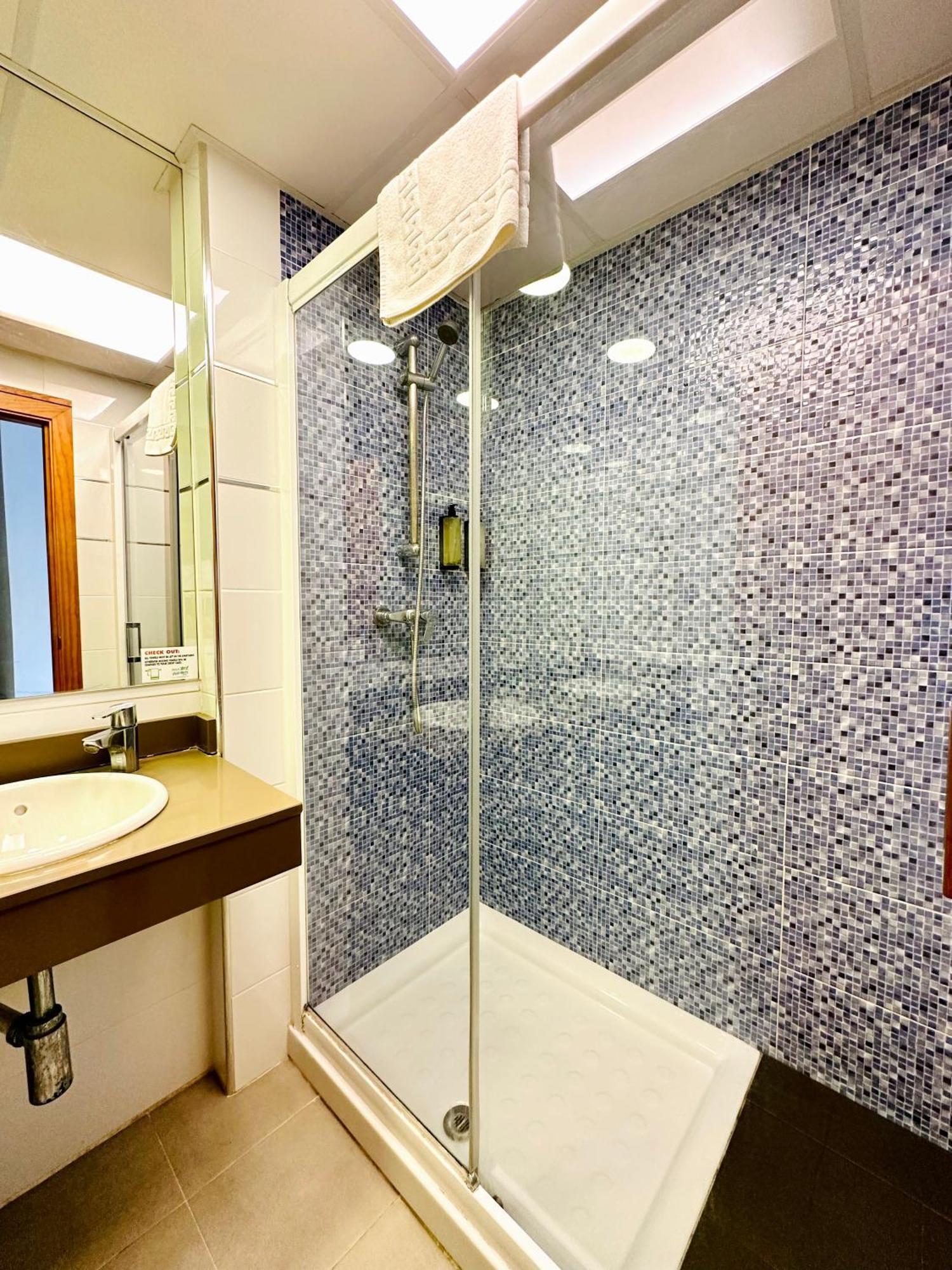 Apartamentos Jet - Adults Only Playa d'en Bossa Esterno foto