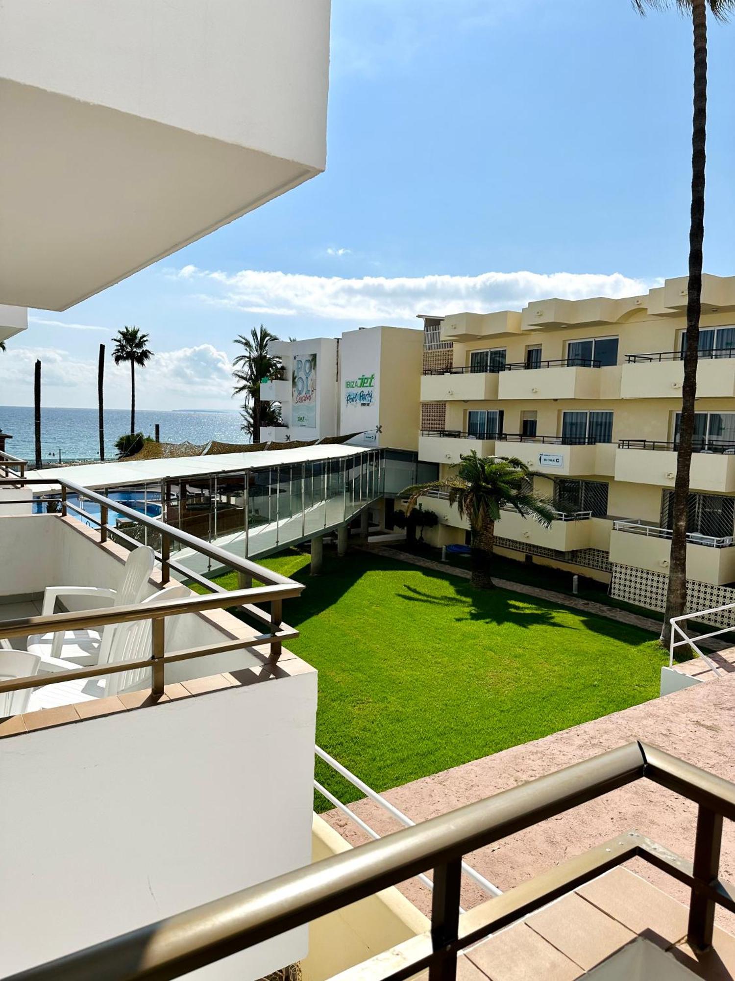 Apartamentos Jet - Adults Only Playa d'en Bossa Esterno foto